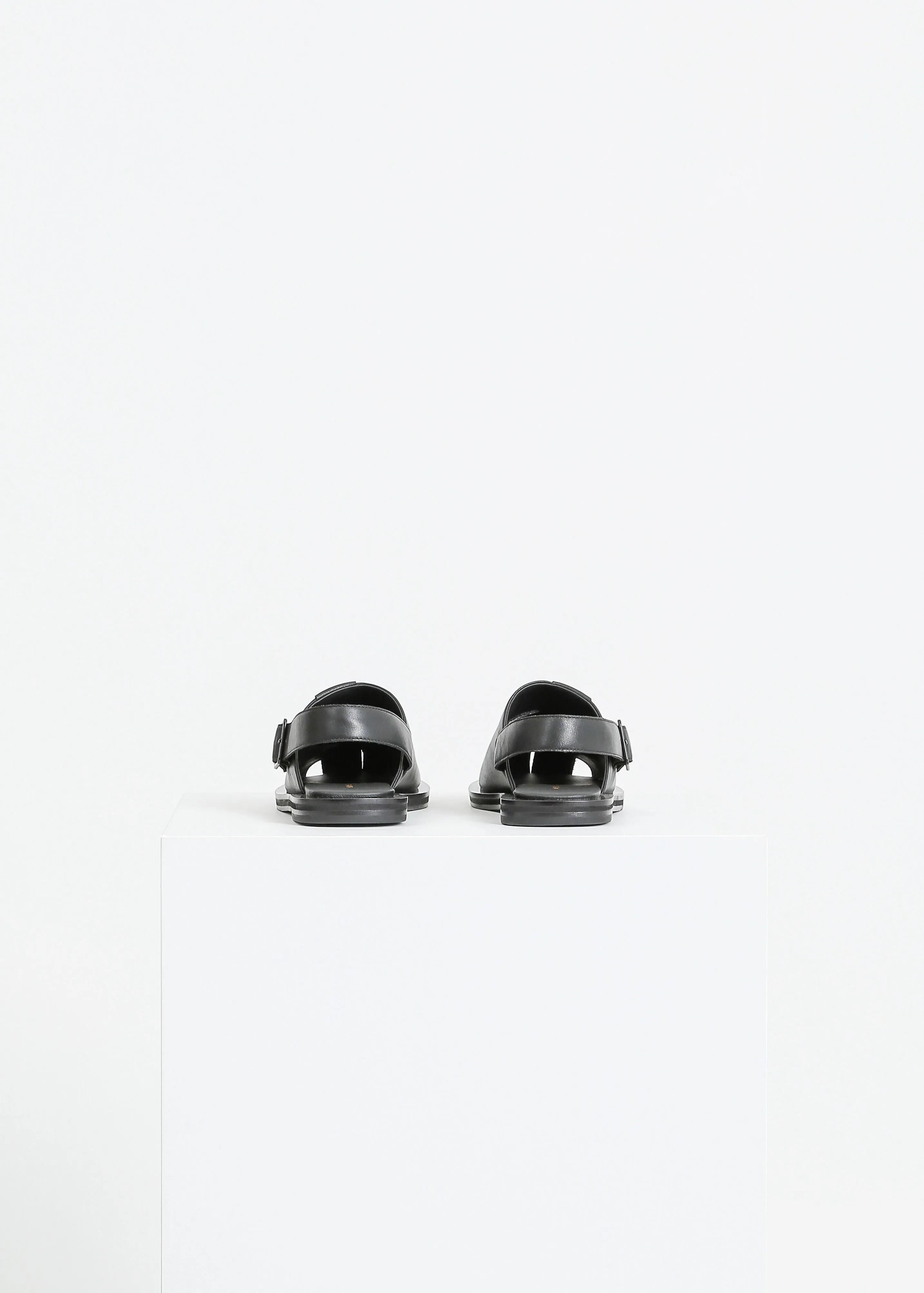 QUINN SANDAL	 / BLACK